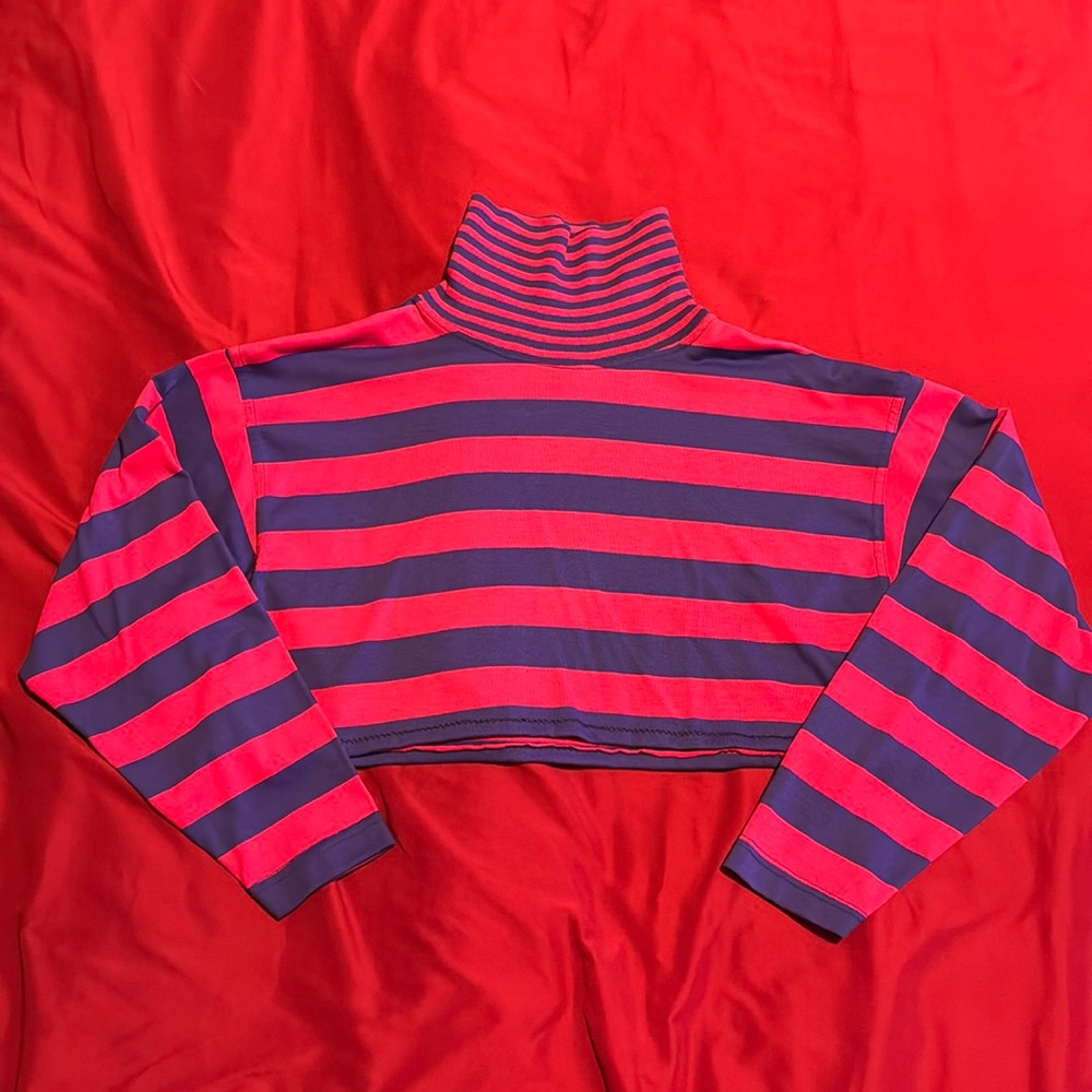 Striped cropped shirt